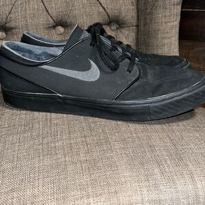 Nike SB Zoom Stefan Janoski Men's Black and Gray Sneakers size 12